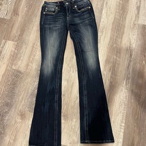 Miss Me mid-rise bootleg jeans…29x37 inseam. Like new condition